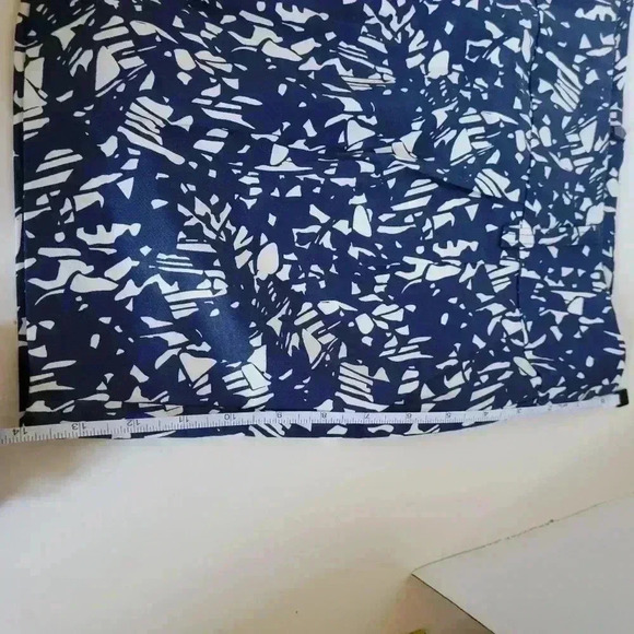 Forever 21 Juniors Sz Medium Mini Skirt Blue And White Pattern NWT - Picture 7 of 8